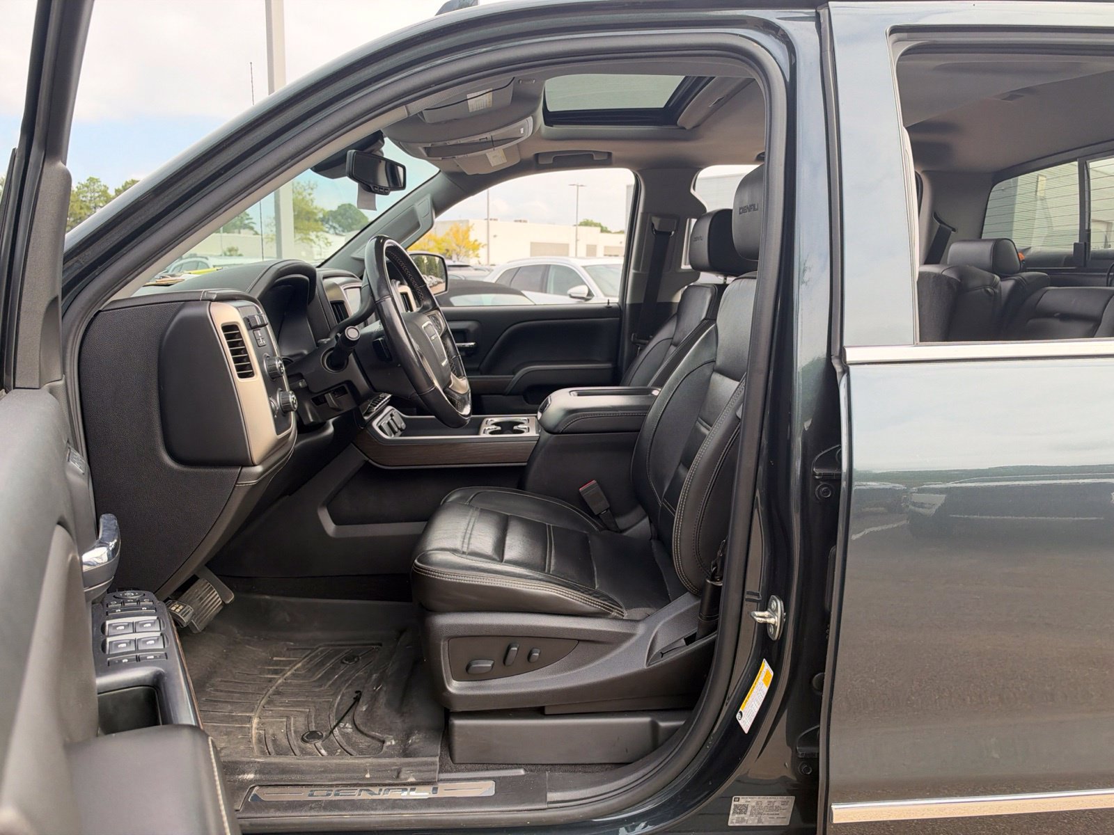 Used 2018 GMC Sierra 1500 Denali w/ Denali Ultimate Package AWD/4WD image 34
