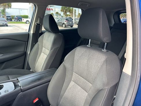 Used 2024 Nissan Rogue SV FWD image 21