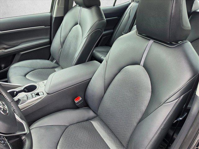 Used 2024 Toyota Camry XLE w/ Navigation Package FWD image 23
