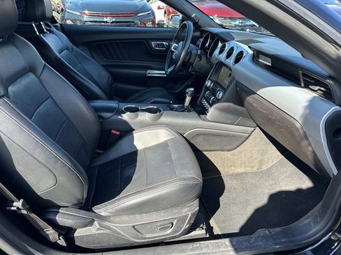 Used 2017 Ford Mustang Premium image 10