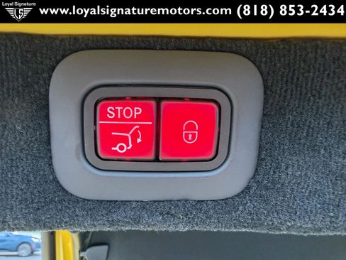 Used 2021 Aston Martin DBX image 12