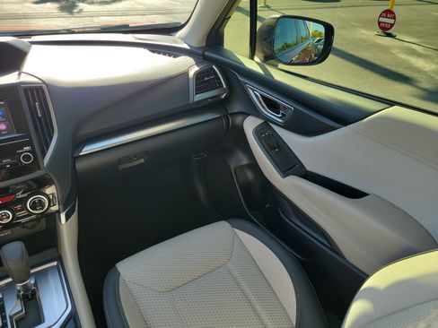 Used 2024 Subaru Forester Premium image 19