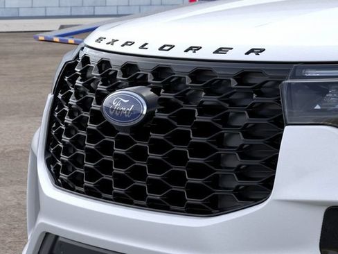 New 2026 Ford Explorer ST-Line w/ ST-Line Street Pack AWD/4WD image 20