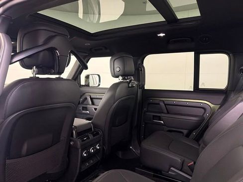 New 2026 Land Rover Defender 130 X-Dynamic SE image 17