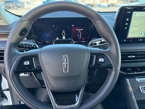 Used 2025 Lincoln Aviator Reserve w/ Jet Appearance Package AWD/4WD image 31