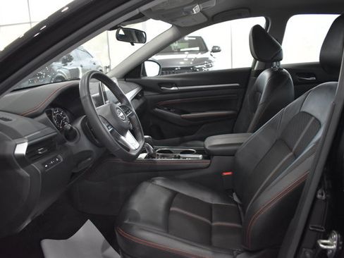 Used 2023 Nissan Altima 2.5 SR AWD/4WD image 10