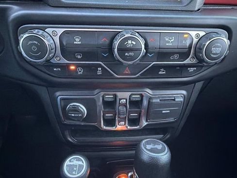 Used 2021 Jeep Wrangler Unlimited Sport image 30