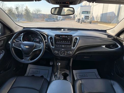 Used 2017 Chevrolet Malibu LT w/ Leather Package image 17