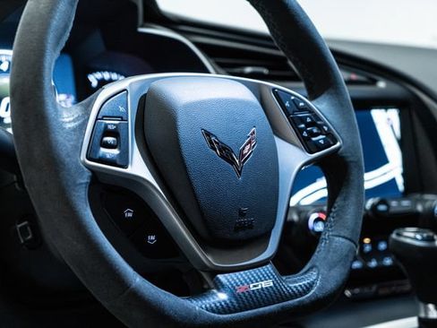 Used 2015 Chevrolet Corvette Z06 w/ 3LZ Preferred Equipment Group RWD image 25