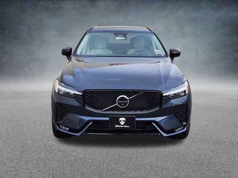 New 2026 Volvo XC60 B5 Ultra w/ Climate Package image 2