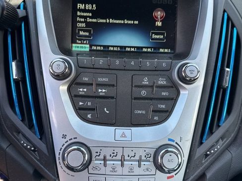 Used 2017 Chevrolet Equinox LS AWD/4WD image 7