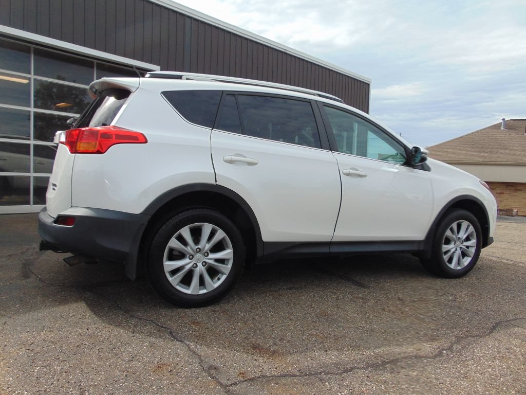 Used 2014 Toyota RAV4 Limited w/ Technology Package AWD/4WD image 9