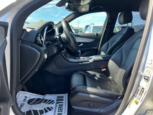 Used 2017 Mercedes-Benz GLC 300 4MATIC w/ Premium 1 Package image 11