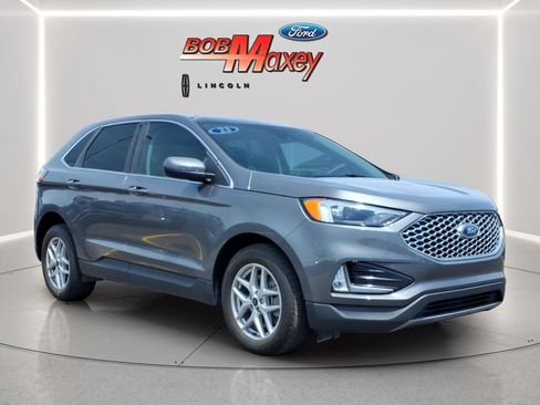 Used 2023 Ford Edge SEL w/ Convenience Package AWD/4WD image 3