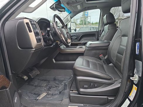 Certified 2019 GMC Sierra 2500 Denali image 23