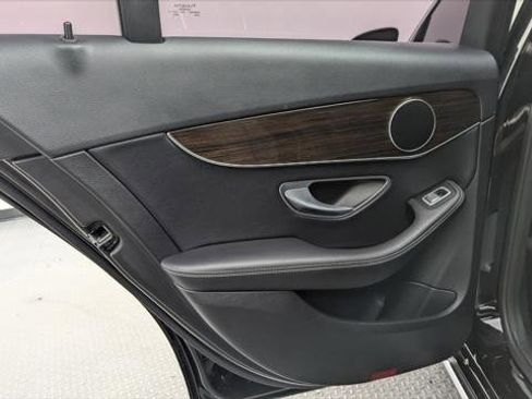 Used 2018 Mercedes-Benz C 300 Sedan w/ Premium Package image 16