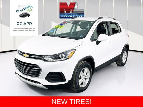 Certified 2022 Chevrolet Trax LT w/ LT Convenience Package AWD/4WD image 1