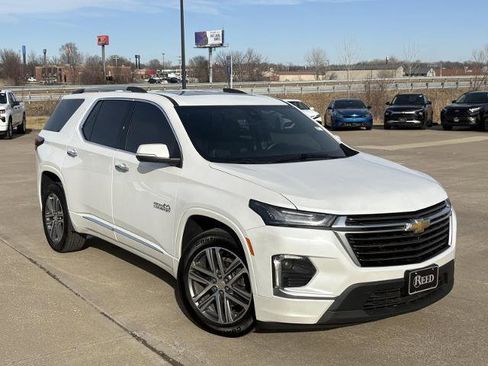 Used 2024 Chevrolet Traverse High Country w/ LPO, Floor Liner Package image 2