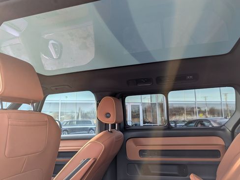 New 2025 Volkswagen ID. Buzz Pro S Plus image 6