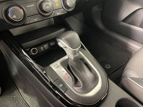 Certified 2021 Kia Forte GT-Line FWD image 9