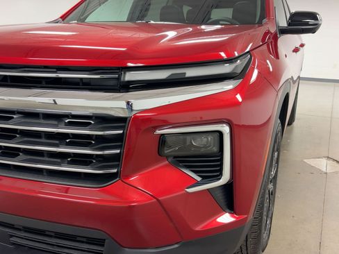 New 2026 Chevrolet Traverse LT w/ Sun and Wheel Package image 10