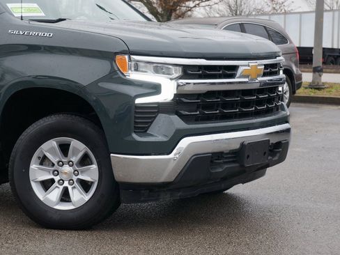 Used 2025 Chevrolet Silverado 1500 LT image 3