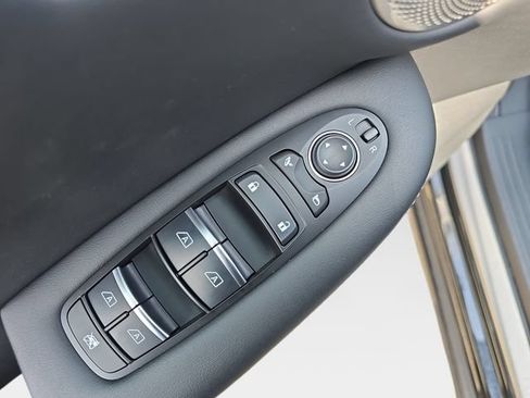 Used 2023 INFINITI QX55 Sensory w/ Lighting Package AWD/4WD image 18
