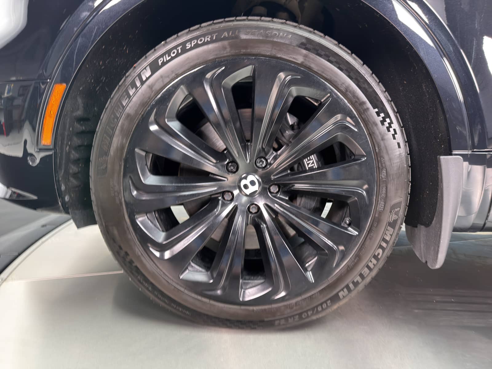 Used 2021 Bentley Bentayga w/ First Edition Specification AWD/4WD image 28