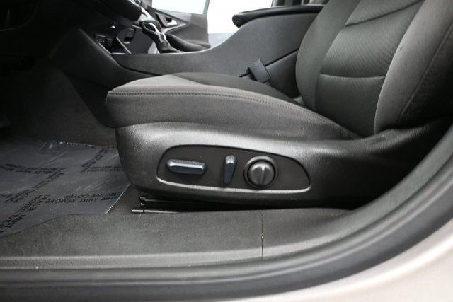 Used 2024 Chevrolet Malibu LT FWD image 16