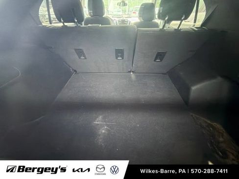 Used 2020 Chevrolet Equinox LT AWD/4WD image 13