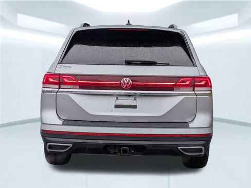 Used 2024 Volkswagen Atlas SE image 5