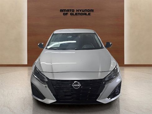 Used 2024 Nissan Altima 2.5 SV image 9