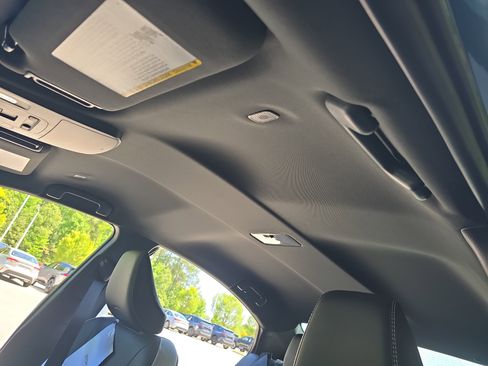 New 2026 Toyota Camry SE FWD image 29