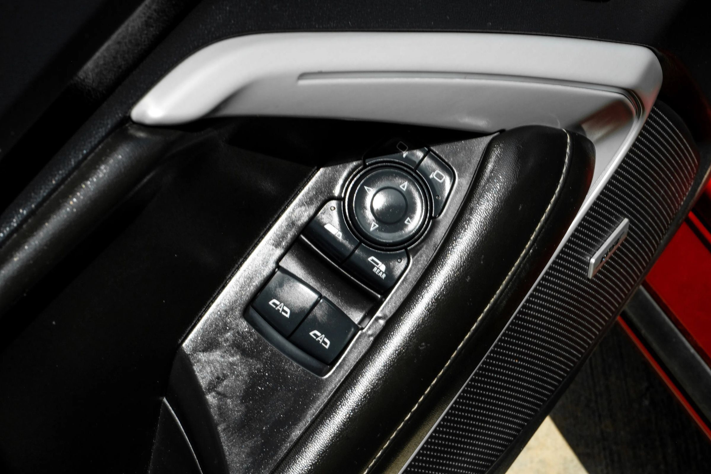 Used 2016 Chevrolet Camaro SS RWD image 37