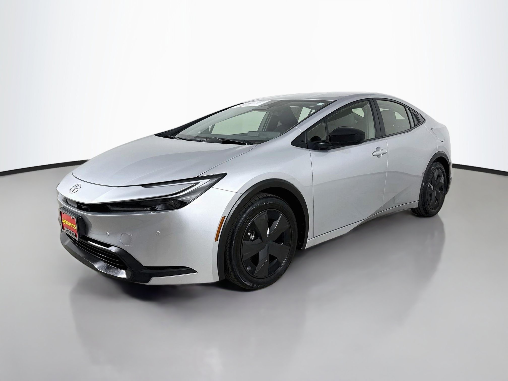 Certified 2025 Toyota Prius LE FWD image 3