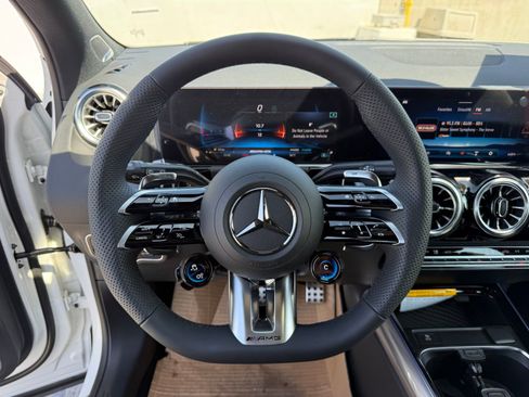 New 2026 Mercedes-Benz GLA 35 AMG 4MATIC image 22