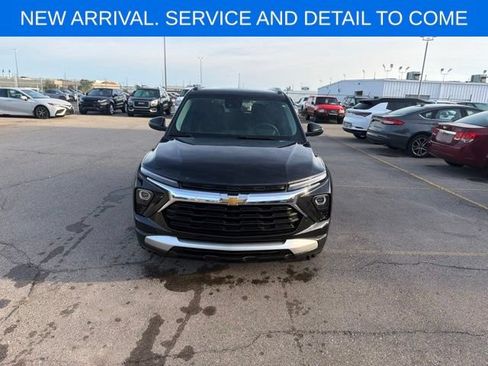 Used 2024 Chevrolet TrailBlazer LT FWD image 3