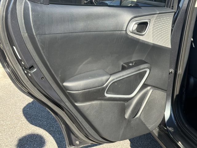 Used 2022 Kia Soul LX w/ Technology Package FWD image 23