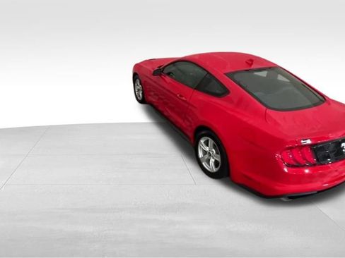 Used 2021 Ford Mustang Coupe image 5