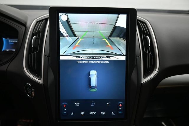 Used 2023 Ford Edge SEL w/ Cargo Accessory Package AWD/4WD image 17