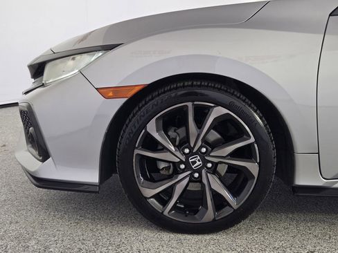 Used 2018 Honda Civic Sport image 8