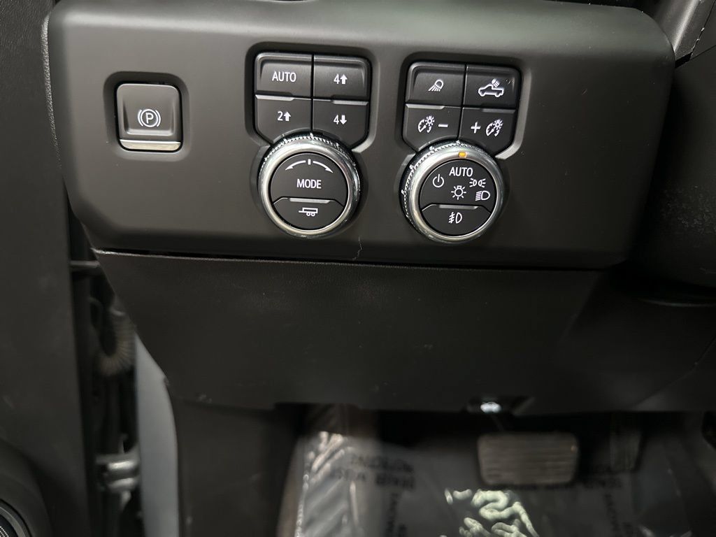 Used 2024 GMC Sierra 1500 Denali w/ Denali Reserve Package AWD/4WD image 32