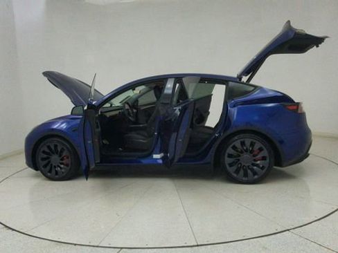 Used 2024 Tesla Model Y Performance image 70