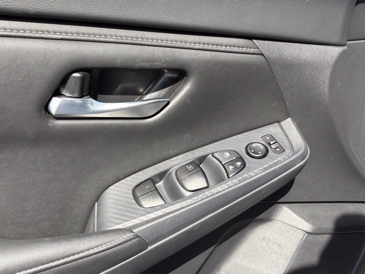 Certified 2025 Nissan Sentra SV FWD image 21