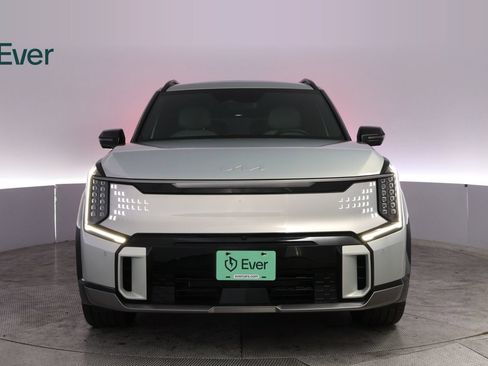 Used 2024 Kia EV9 GT-Line AWD/4WD image 12