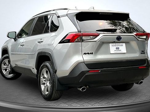 Used 2023 Toyota RAV4 XLE AWD/4WD image 3