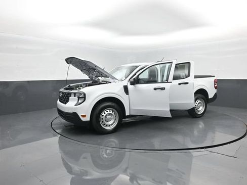 New 2026 Ford Maverick XL w/ Equipment Group 101A AWD/4WD image 32