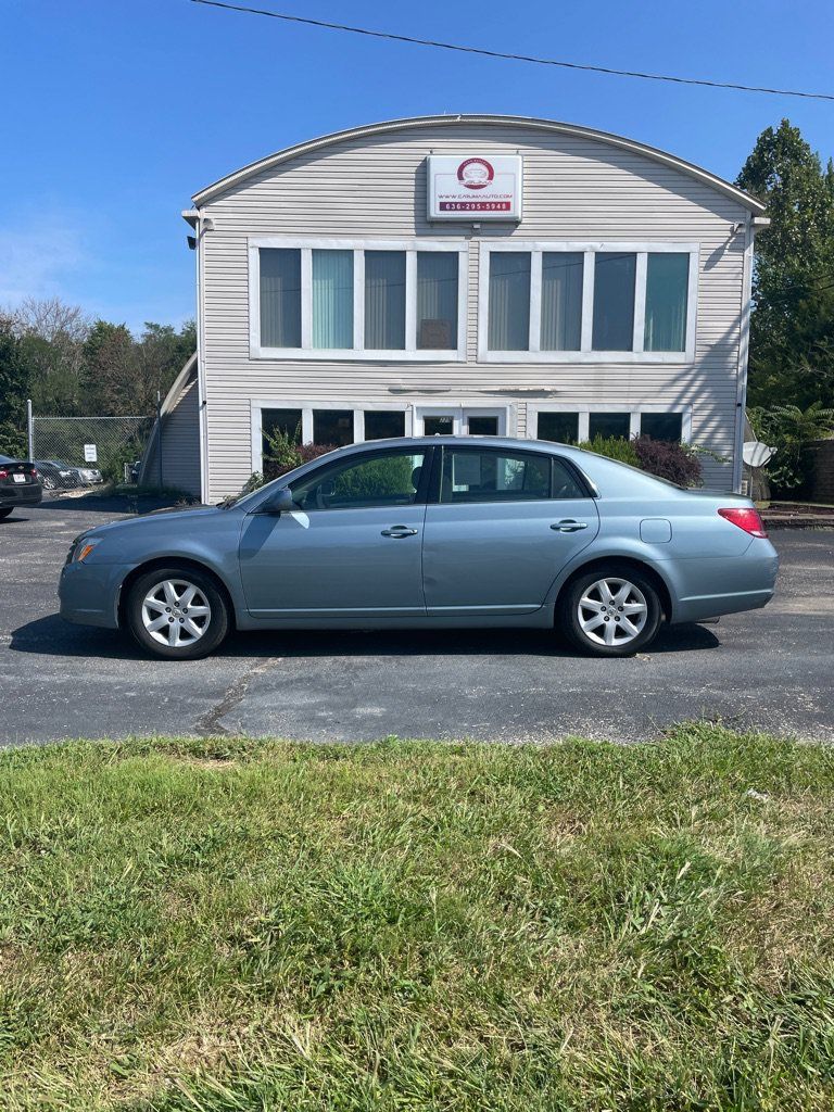 Used 2006 Toyota Avalon XL FWD image 2