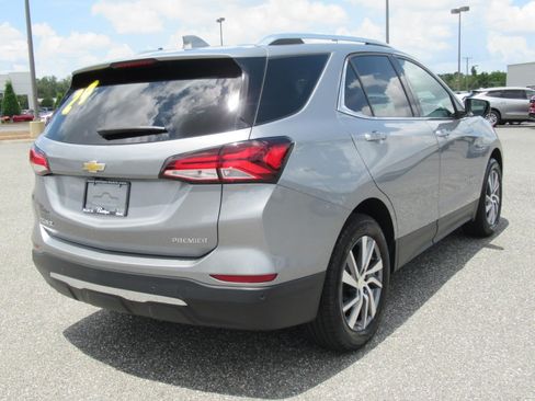 Used 2024 Chevrolet Equinox Premier FWD image 7
