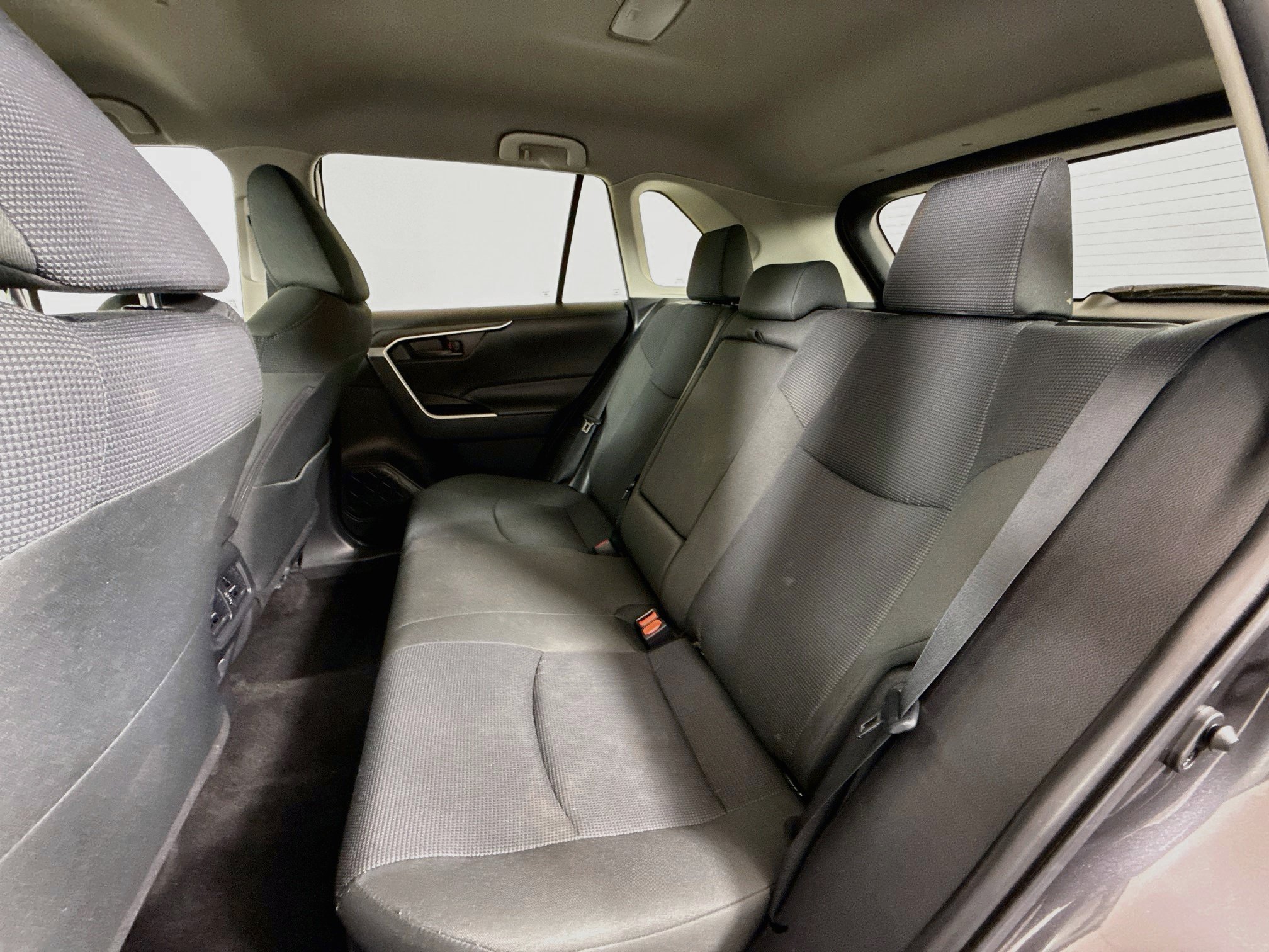Used 2025 Toyota RAV4 LE AWD/4WD image 20
